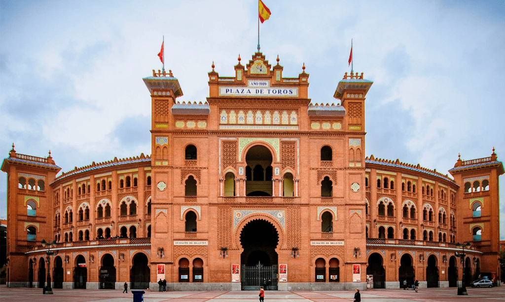 Frontis Plaza de Toro
